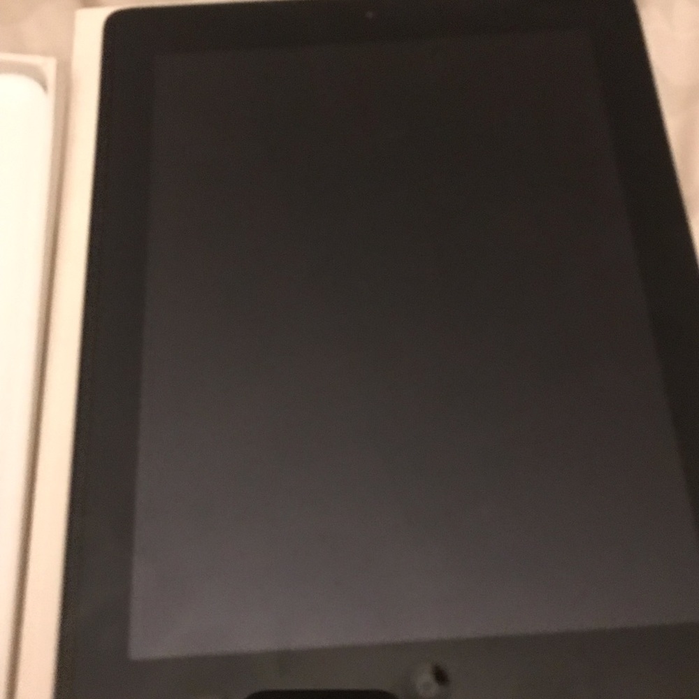 Apple IPAD - Picture 2 of 8